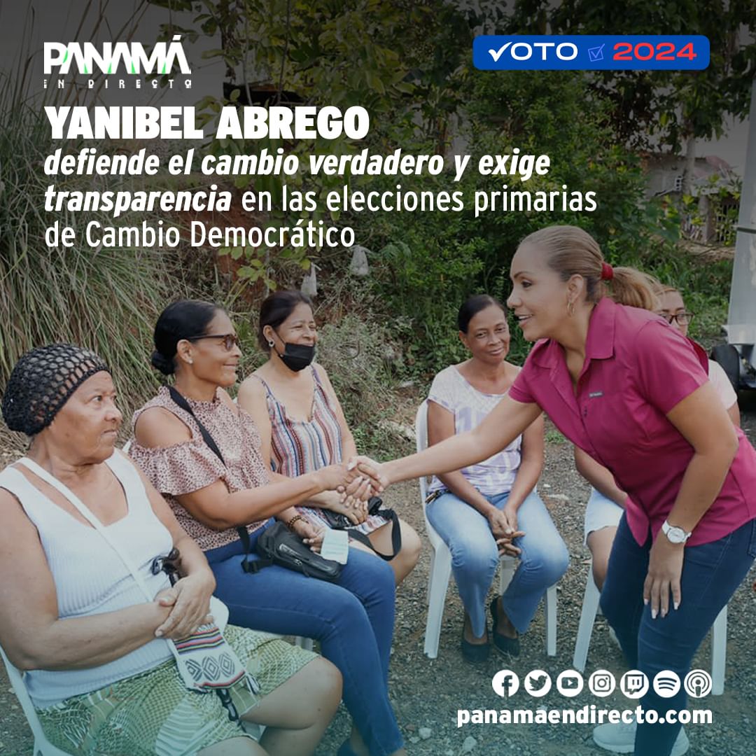 La cara de la tia de las redesillas en la cabeza...