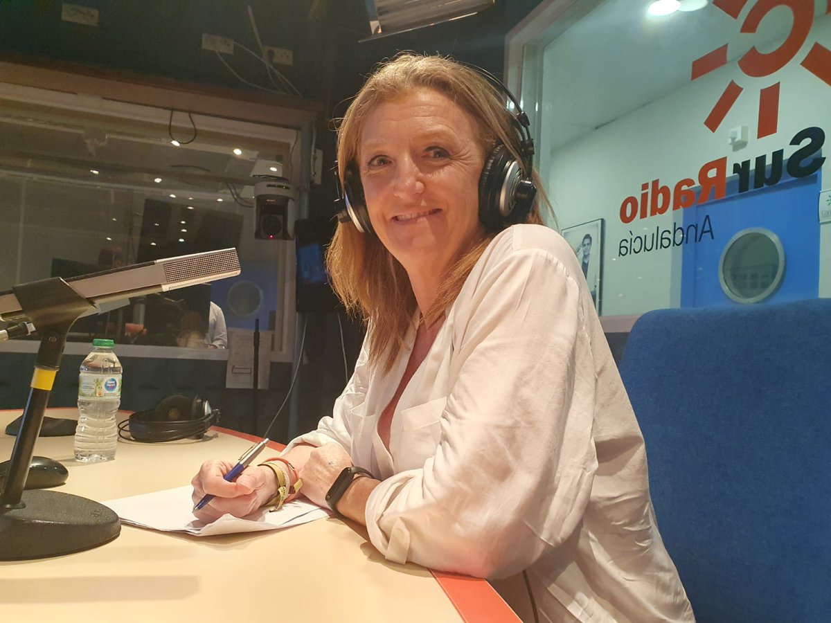 Por tu salud (@portusaludcsr) on Twitter photo #SALUD | Hoy dedicamos nuestro programa a la #diálisis domiciliaria y a la #enfermedadrenal crónica #ERC. Lo hacemos con la colaboración de <a href="/MjoseEspigares/">Mjose Espigares</a> <a href="/hospital_hvn/">HUVN</a> <a href="/nefrosan/">Sociedad Andaluza de Nefrología</a> <a href="/FNALCER/">Fed. Nac. ALCER oficial</a>, en <a href="/CanalSurRadio/">Canal Sur Radio</a> <a href="/ejmc60/">Enrique Jesús Moreno</a>
▶️ canalsur.es/radio/programa… #SALUD | Hoy dedicamos nuestro programa a la #diálisis domiciliaria y a la #enfermedadrenal crónica #ERC. Lo hacemos con la colaboración de <a href="/MjoseEspigares/">Mjose Espigares</a> <a href="/hospital_hvn/">HUVN</a> <a href="/nefrosan/">Sociedad Andaluza de Nefrología</a> <a href="/FNALCER/">Fed. Nac. ALCER oficial</a>, en <a href="/CanalSurRadio/">Canal Sur Radio</a> <a href="/ejmc60/">Enrique Jesús Moreno</a>
▶️ canalsur.es/radio/programa…