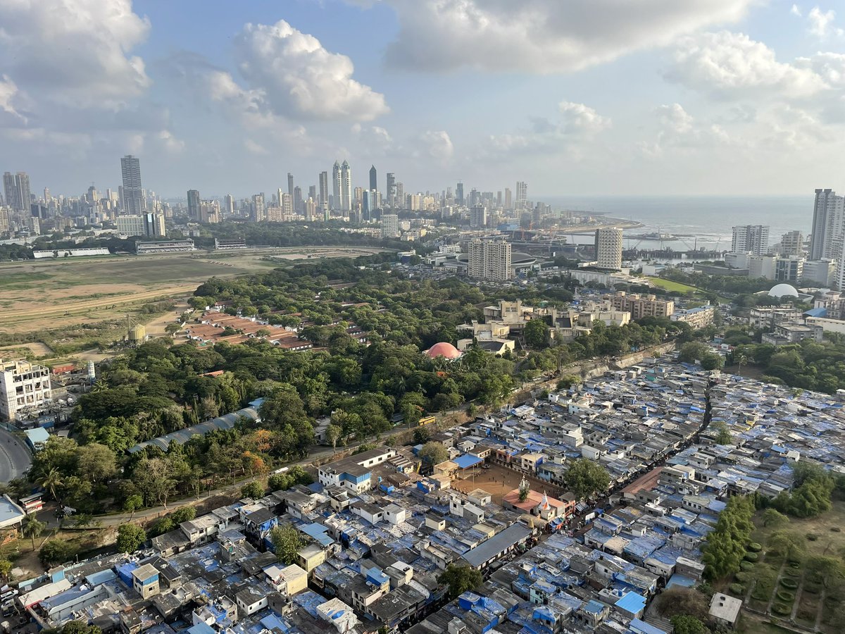 SarahPeyron's tweet photo. An incredible week in London, Mumbai and New Delhi on behalf of #USCMarshall with Dean Geoff Garrett to speak with alumni and friends -including a very special afternoon at the @NSEIndia. Such positive energy, an amazing network, and real opportunity for the future! https://t.co/lskbx6sOYH