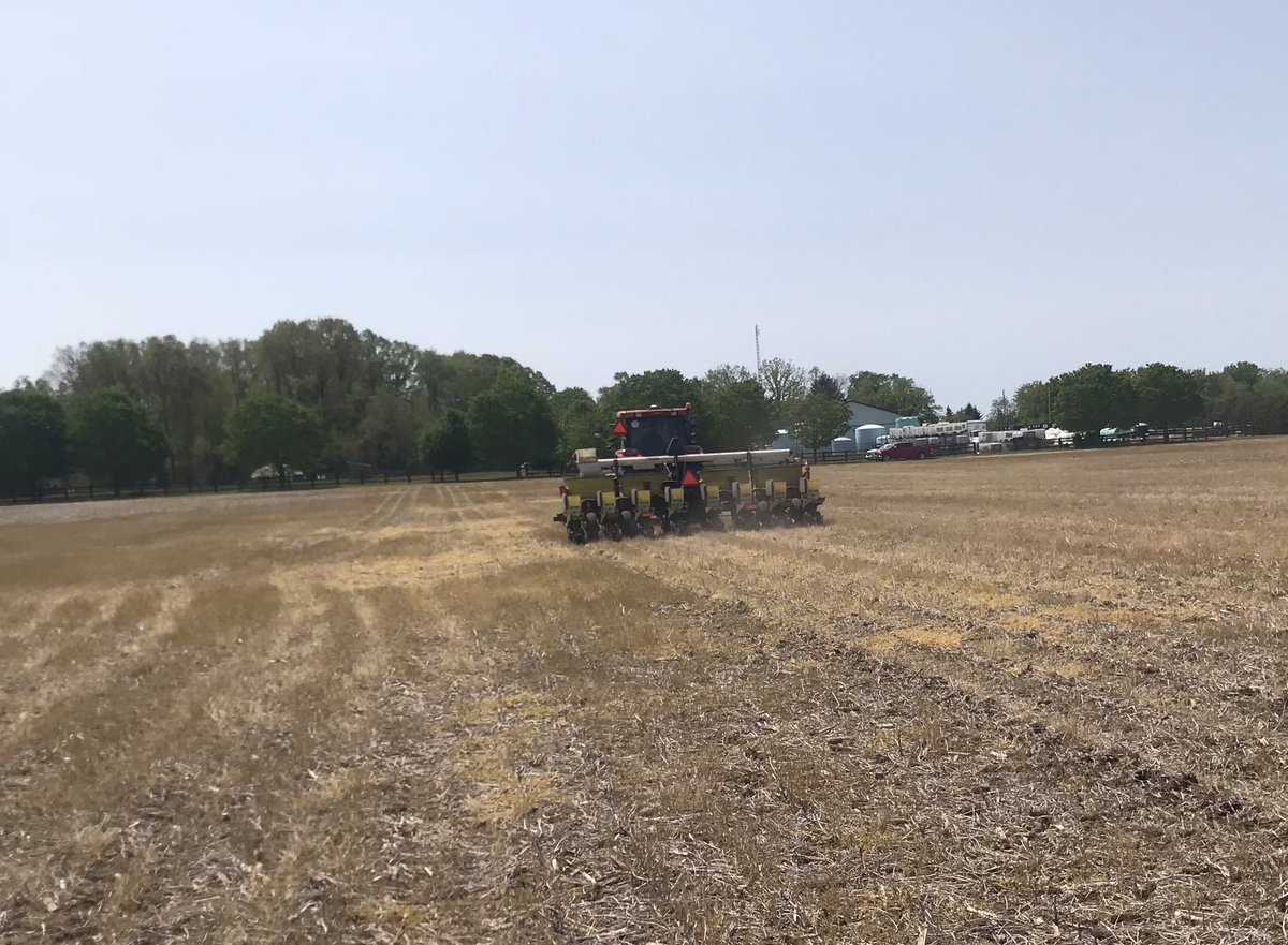 Outstanding time putting in the @PRIDESeeds plot at @agris_coop Leamington!  Thanks @TiessenPaul @TylerSabelli  and the crew for a great time! Lots of learning ahead. #PRIDEinMyField
