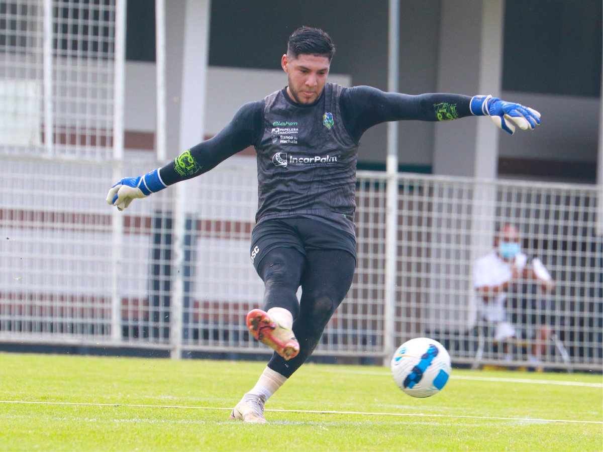 Imágenes de nuestro Complejo Deportivo, durante la última práctica del equipo de la provincia para enfrentar a @BarcelonaSC 🟢🤜🏻🤛🏻