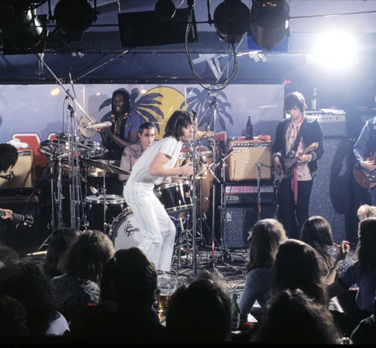 The Rolling Stones performing on stage at the iconic El Mocambo Tavern in Canada, March 1977.

📸: Ken Regan