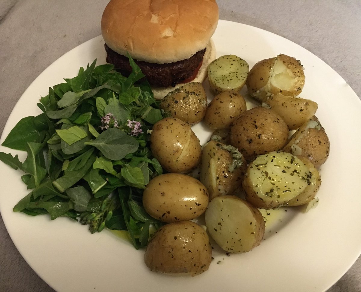 JoFreeRangePlay's tweet photo. Picked salad for tea. Dandelion 
Wild Rocket 
Golden Oregano 
9 Star Broccoli 
Garlic Chives 
Bucks Horn Plantain 
Cats Ear  
Wild Marjoram 
Saltbush 
Wild Garlic 
Thyme flower 
#Permaculture #Foraging #ForestGarden 
#VeganFood #CropsNotShops #Plant2Plate https://t.co/N99Wg9SW3B