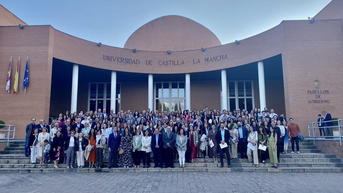 rubenalcantud's tweet photo. El CHOSPAB se gradúa 👏🏼👏🏼👏🏼👏🏼👏🏼 https://t.co/FOhlLcy46V