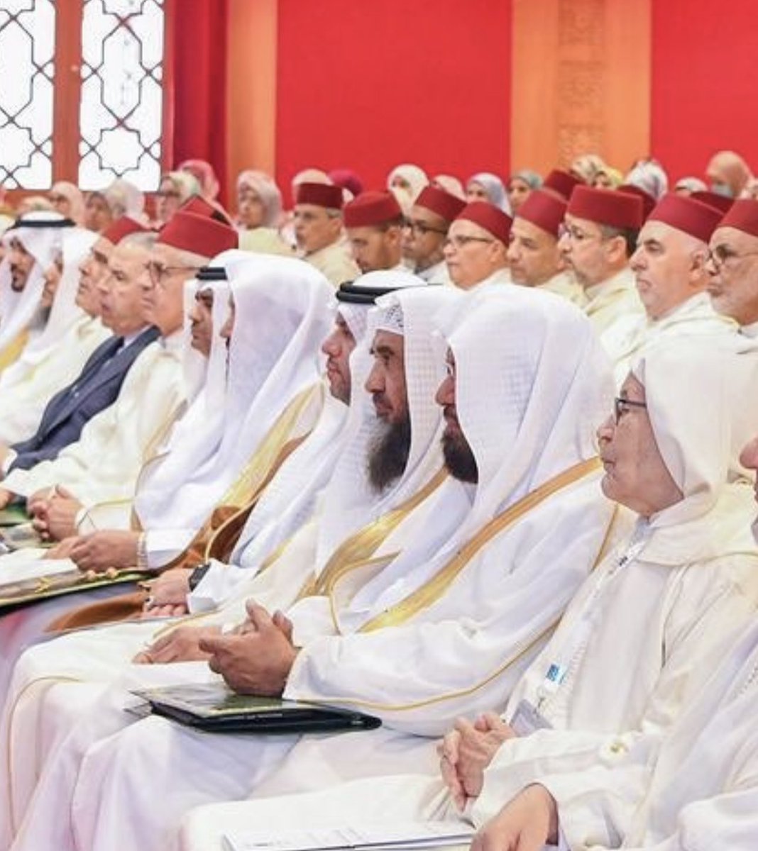 morjaneabudawud's tweet photo. ✍️ Quand tu vois la visite officielle du ministre saoudien des affaires religieuses cheikh Abdullatif Al-Cheikh au Maroc accompagné de savants tel que cheikh Souleymane Ar-Rouheyli tu peux que te réjouir et invoquer pour les gouverneurs demandant à Allah de les préserver et d’améliorer la situation de tout les pays musulmans. Quand à l’innovateur et au sectaire - pour lui - c’est est une épine dans la gorge de voir une telle entente entre les pays musulmans - si seulement il les considère musulman déjà - , ainsi tu le vois dénigrer et rabaisser les gouverneurs et les savants Salafis sur les réseaux comme à son habitude.
