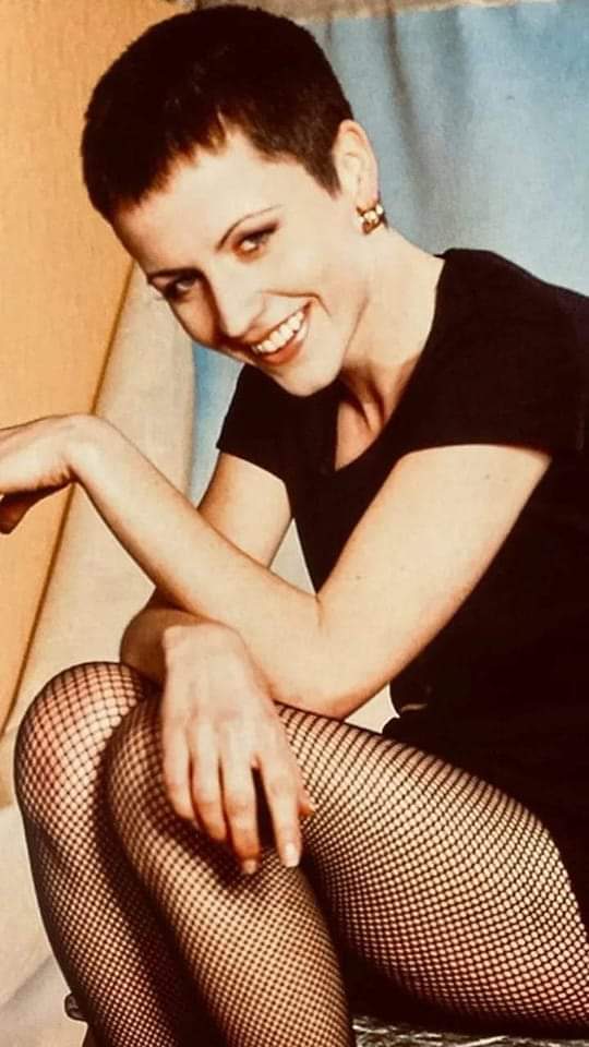 ✨️ She makes my world better everyday ✨️

#TheCranberries 💖

#DoloresORiordan ✨️