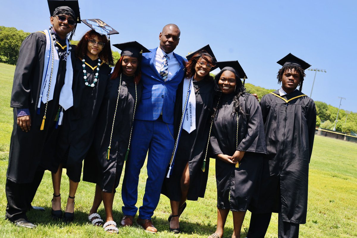 Today, Associate degrees bestowed upon our “ Sensational Six” at Farmingdale  State College ( <a href="/FarmStateRams/">FarmingdaleStateRams</a>) . The Pathways College Prep community is extremely proud of them.
<a href="/SylvanHaseley/">Sylvan Haseley</a> <a href="/Dr_JVanEss/">Dr. Josephine Van-Ess</a> 
#SensationalSix #AssociatesDegree #Excellence #seedsofexcellence
#Excellence