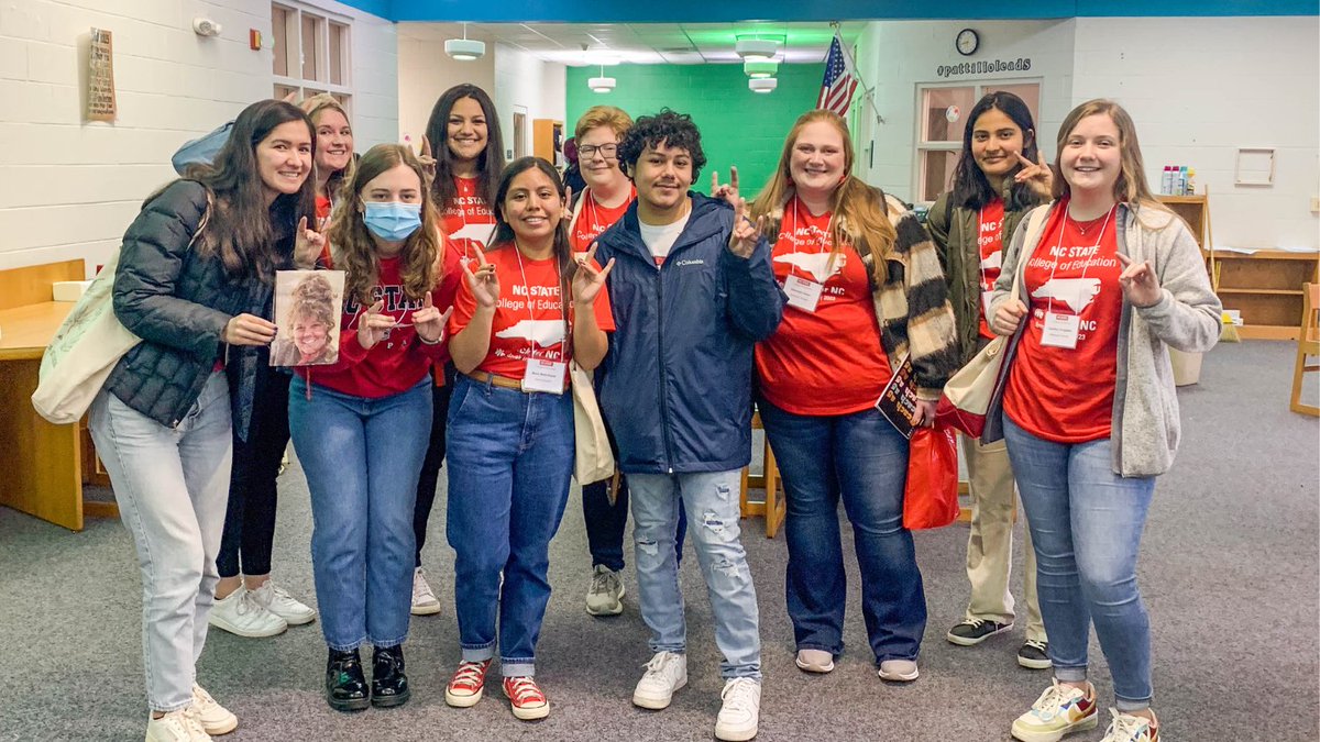 NCStateCED's tweet photo. As part of We Teach for NC Spring Break, students shared their experiences about the three-day cultural immersion trip to three eastern North Carolina counties. 

🗞️ https://t.co/2ADxdfxFP5 https://t.co/jj5axA1LeL