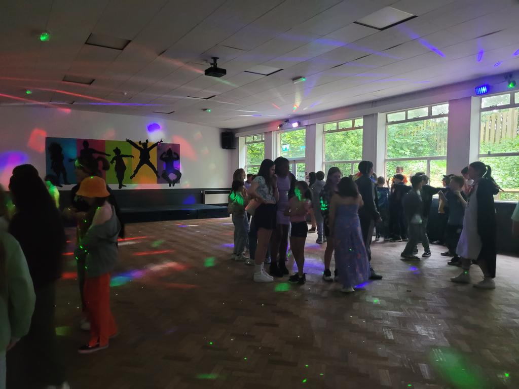 Anne-Lise Froy tweet media