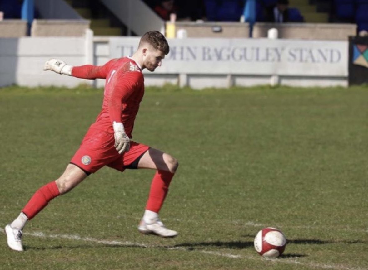 FreeAgentsFC's tweet photo. Name: Max Povey
Age: 24 
Position: Goalkeeper
Location: North West
Previous clubs: AFC Fylde, Ashton United, Mossley AFC, Burscough, Squires Gate, Lancaster City

Level Looking for: step 4/5 and above https://t.co/devI8F87eU