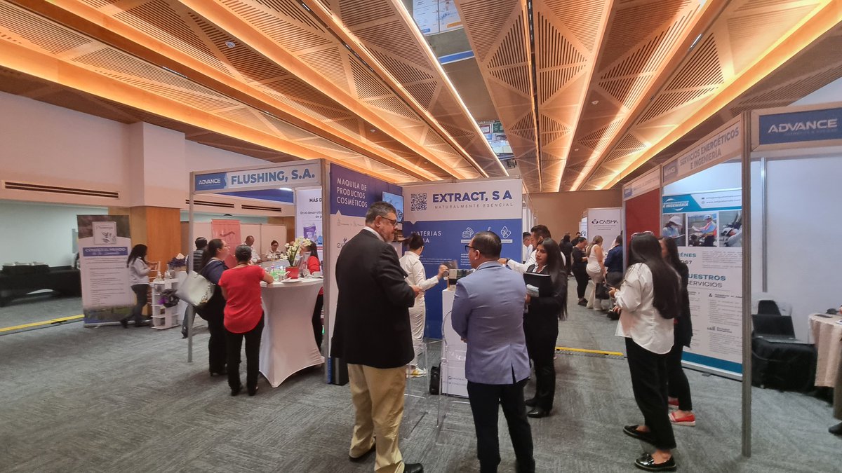 NotiAgexport's tweet image. Compradores internacionales e integrantes de la cadena de valor del Sector de Cosméticos e Higiénicos participan en #ConventionAdvanceGt.
#ExportacionesGt