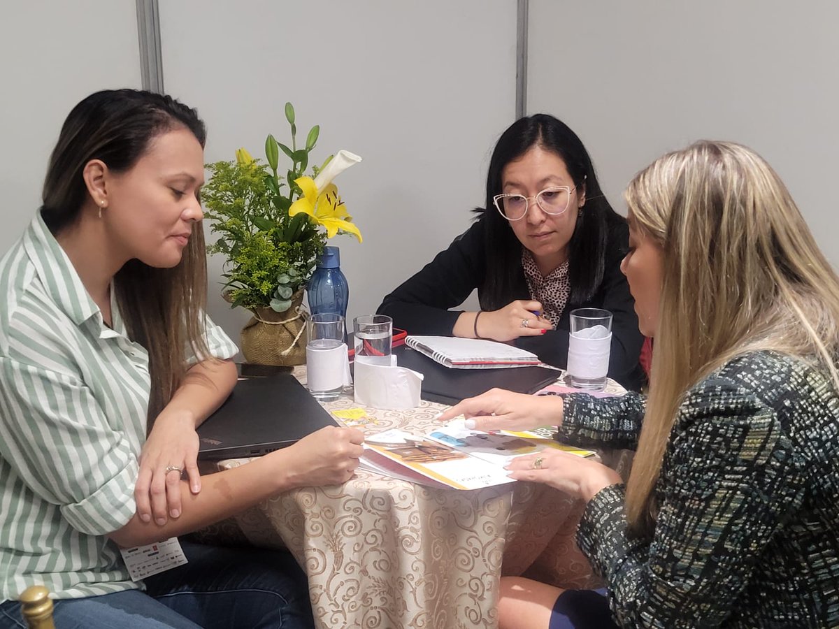 NotiAgexport's tweet image. Compradores internacionales e integrantes de la cadena de valor del Sector de Cosméticos e Higiénicos participan en #ConventionAdvanceGt.
#ExportacionesGt