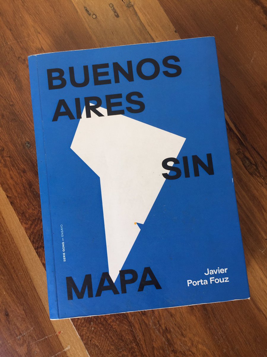 "Buenos Aires sin mapa", de @javierportafouz es de los libros más extraordinarios que llegaron a nuestra librería en los últimos tiempos. Una guía nada turística para redescubrirnos. 
Encontralo en Marco Tienda de miércoles a domingos de 11 a 19hs!