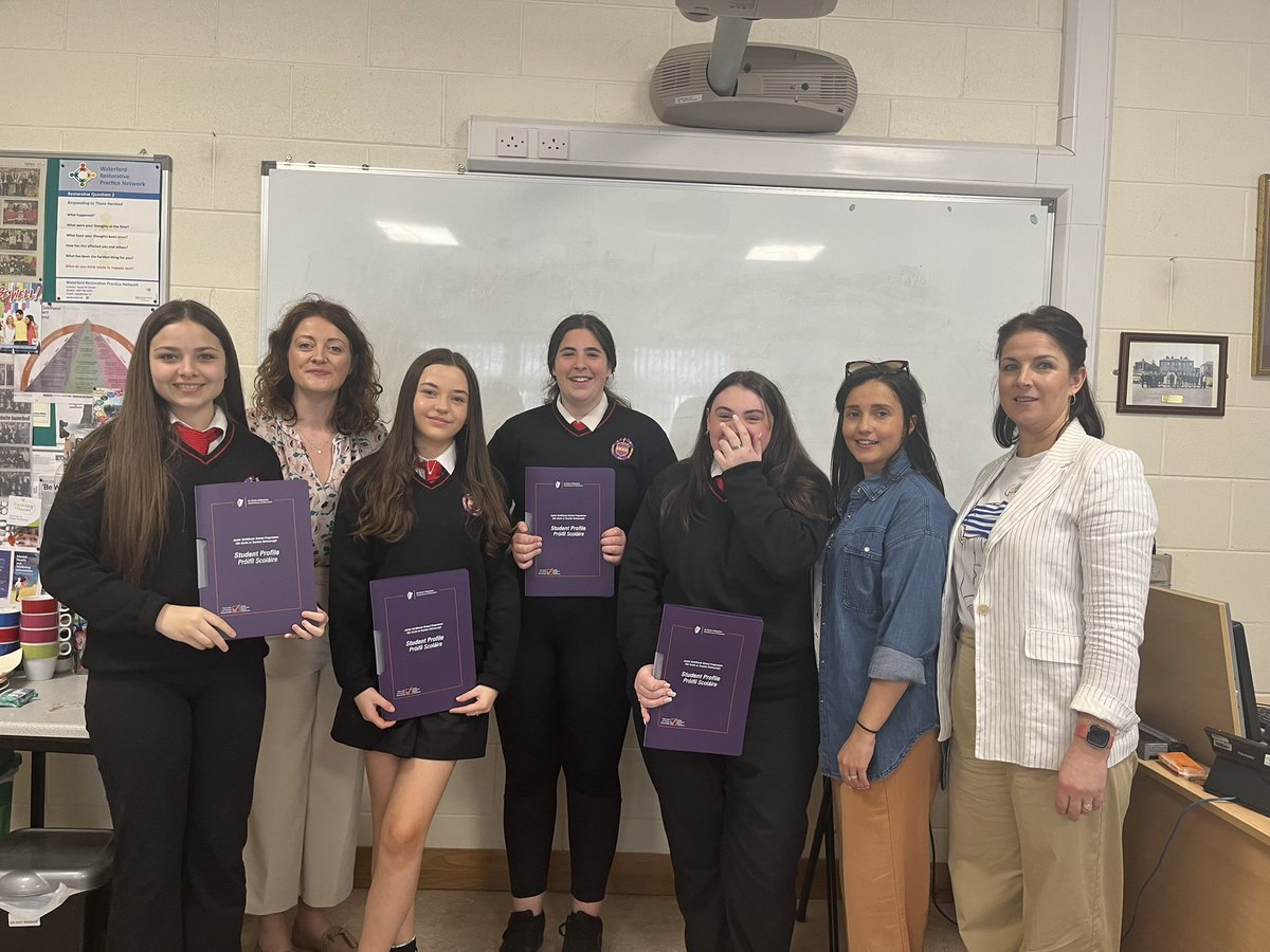 PresWaterford's tweet image. Lovely to celebrate the end of year with our #JCSP students - thanks to Ms Brannigan and Ms Larkin for all their work with our students. Well done to Shannon for her award as JCSP Student of the Year 👏@ceist1 @JCforTeachers
