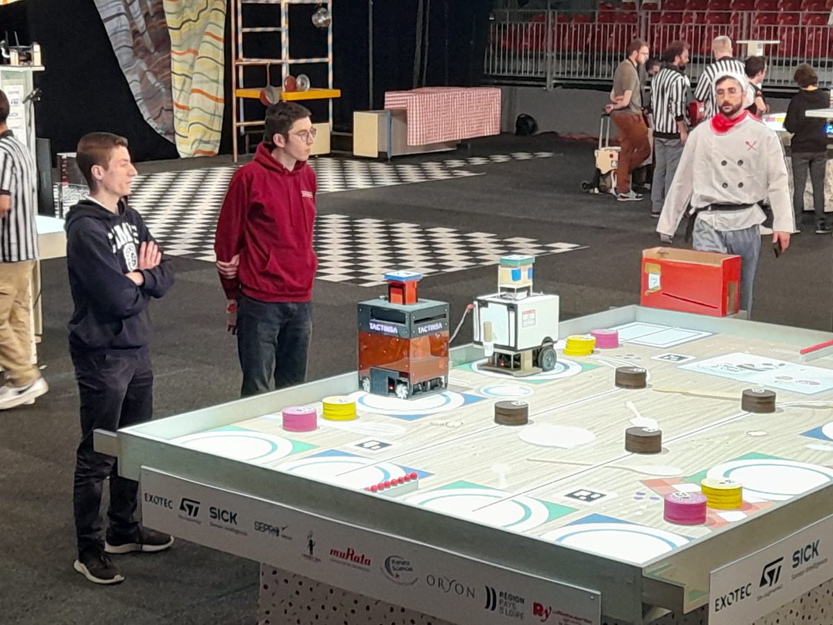 La première journée de match est terminée. Nous avons réalisé les scores de 36 et 62, ce qui nous place 16ème du classement temporaire.