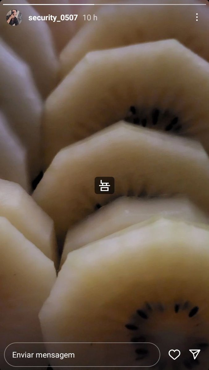 🦖 | 18.06.23 - Kyungho via Storie (Instagram pessoal)

"Yum"

#TO1 #티오원 #KYUNGHO #경호 #TOgether #투게다