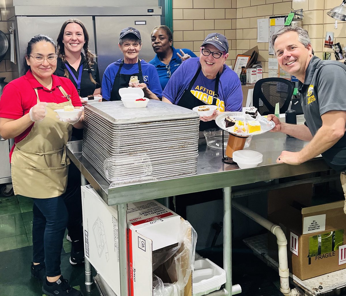 Thankful for the Affton ⁦<a href="/ChartwellsK12/">Chartwells K12</a>⁩ lunch crew who were great people to work with! ⁦<a href="/AfftonSchools/">Affton Schools</a>⁩