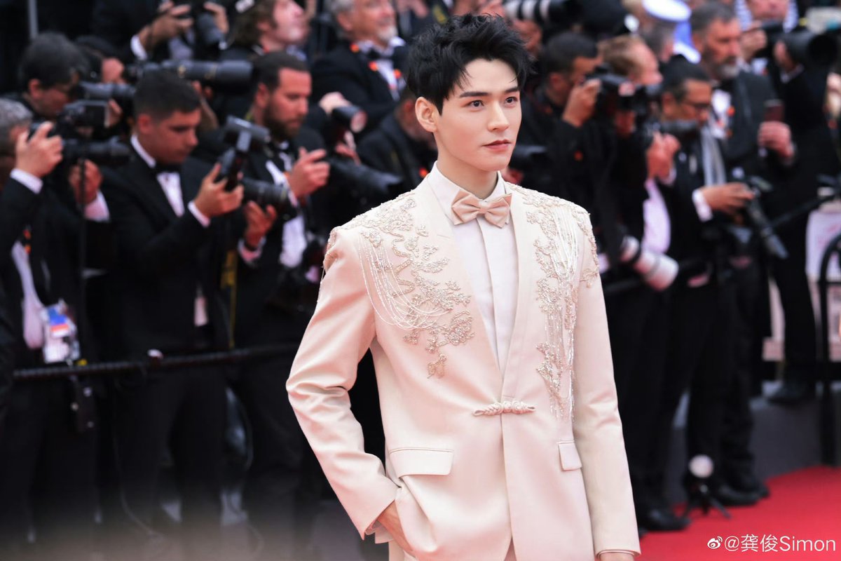 GONG JUN CANNES FILM FESTIVAL
#GongJun_in_CANNES
#LOrealParisCannes #LightsOnWomen
#LOrealParis #CannesFilmFestival
#Cannes2023 #Worthlt