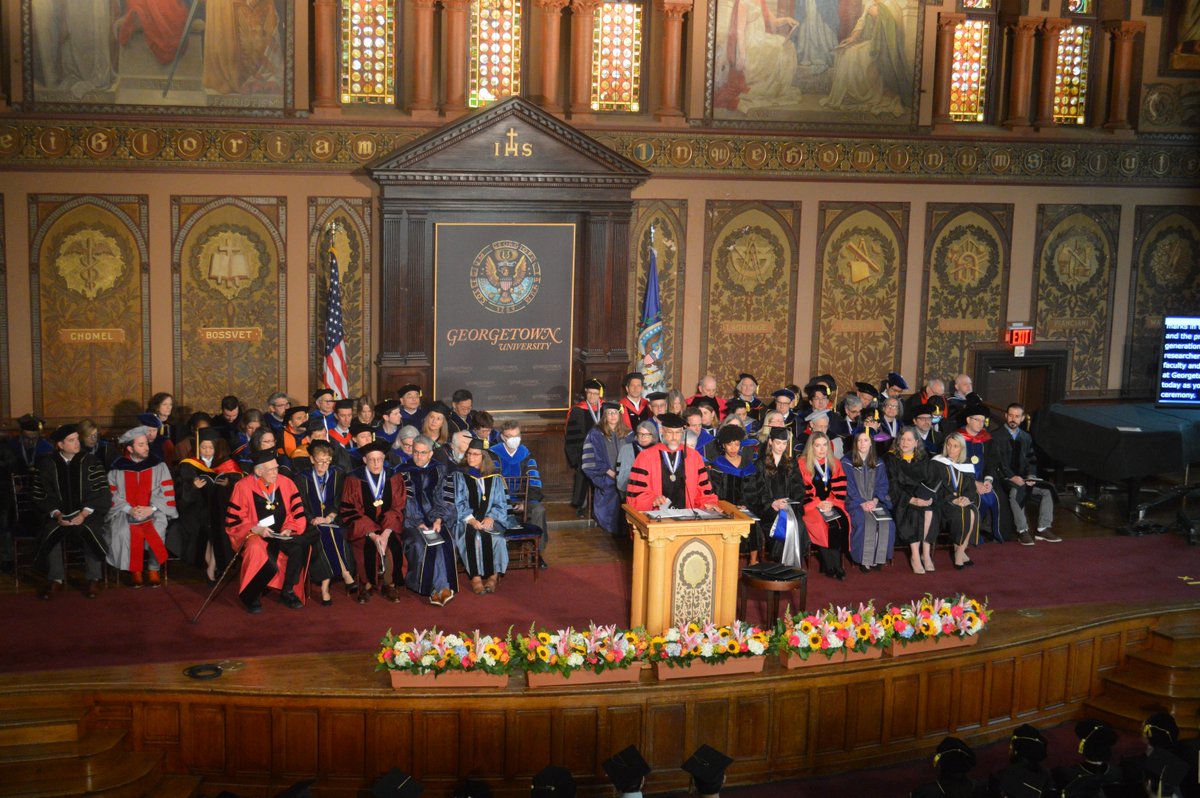 Commencement Week is going strong! We held the Doctoral Hooding Ceremony this morning and want to congratulate ALL our doctoral students: we're so proud of you. Hoya Saxa! 🎉 #GeorgetownUniversity #GradHoyas #Hoyas2023 @Reson8tr @Georgetown 📸 : @madinamania