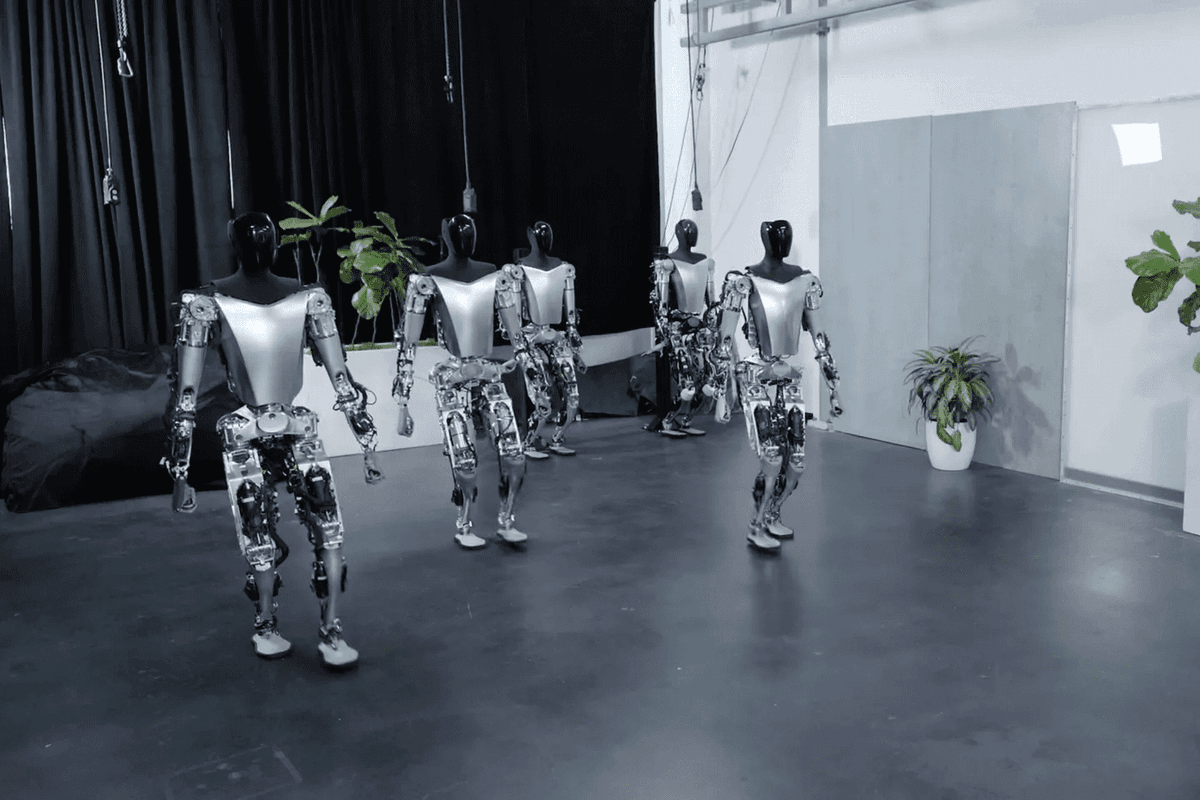 MultiplatformAI's tweet photo. Tesla Unveils Latest Advancements in AI-Powered Robotics, Demonstrates Robust Mobility
#AI #AItraining #artificialintelligence #ElonMusk #Humanliketasks #Itemrecognition #Motortorquecontrol #Objectmanipulation #Robotics #Techgiants #Tesla #TeslaBots
https://t.co/3zDyWIFlHO https://t.co/ShWH722yKS