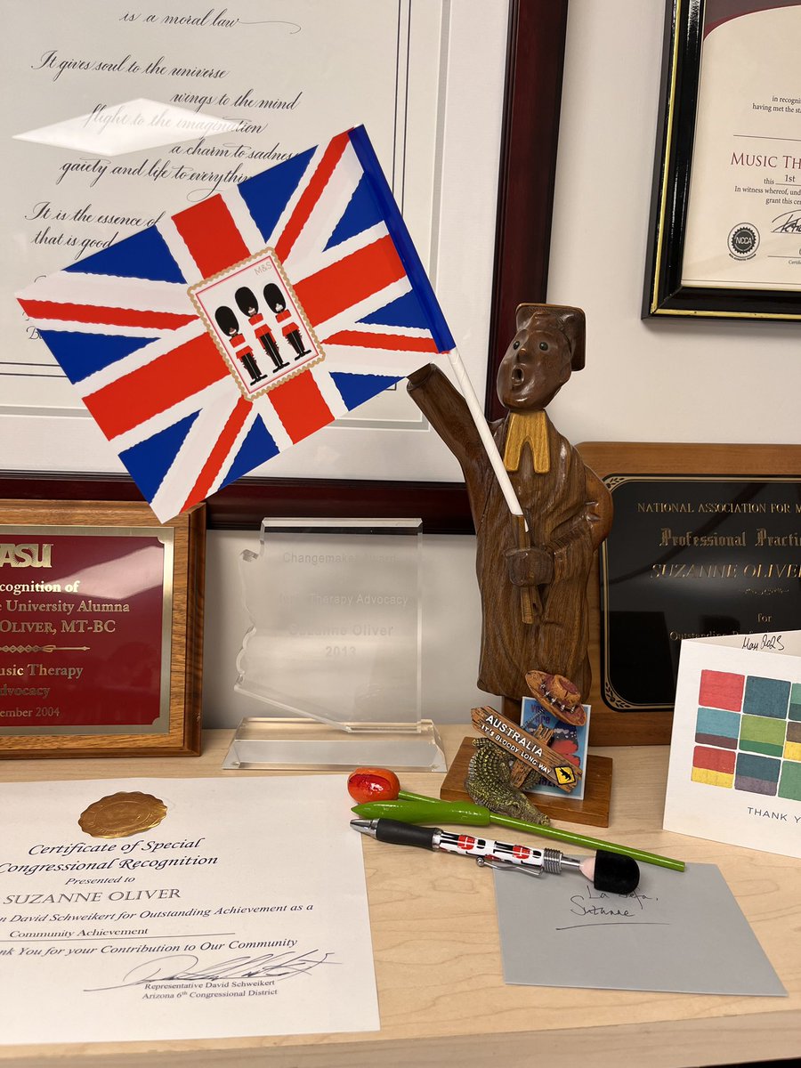 emmalisabailey's tweet photo. Window into the office of La Jefa of #nmtsa, THE Suzanne Oliver. Glad to see the flag is still flying 🇬🇧 https://t.co/optxR1RM5V