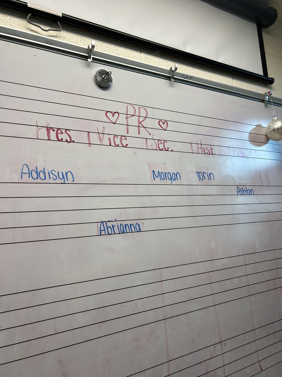 TVShowChoir's tweet photo. a big congratulations to your new PR 2023-2024 officers!

President- Addisyn Mayes
Vice President- AB Sopko 
Secretary- Morgan Cline 
Historian- Torin Scarpill (Not pictured) 
Librarian- Ashton Christianson  

so proud of you guys have a wonderful year🤍🤍 https://t.co/g7yRDgVgER