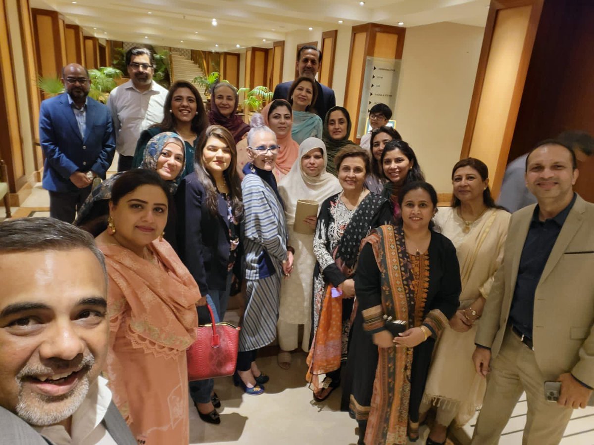 DrNaveedYousuf's tweet photo. IQRA in Health Professions Education Conference. 

Fun after first day’s work. 

See you all tomorrow for Pre-conference courses and workshops, Inspirational talks, Entertainment and Dinner. 

#AKUGLOBAL #akuded https://t.co/YVZAG9jgn8