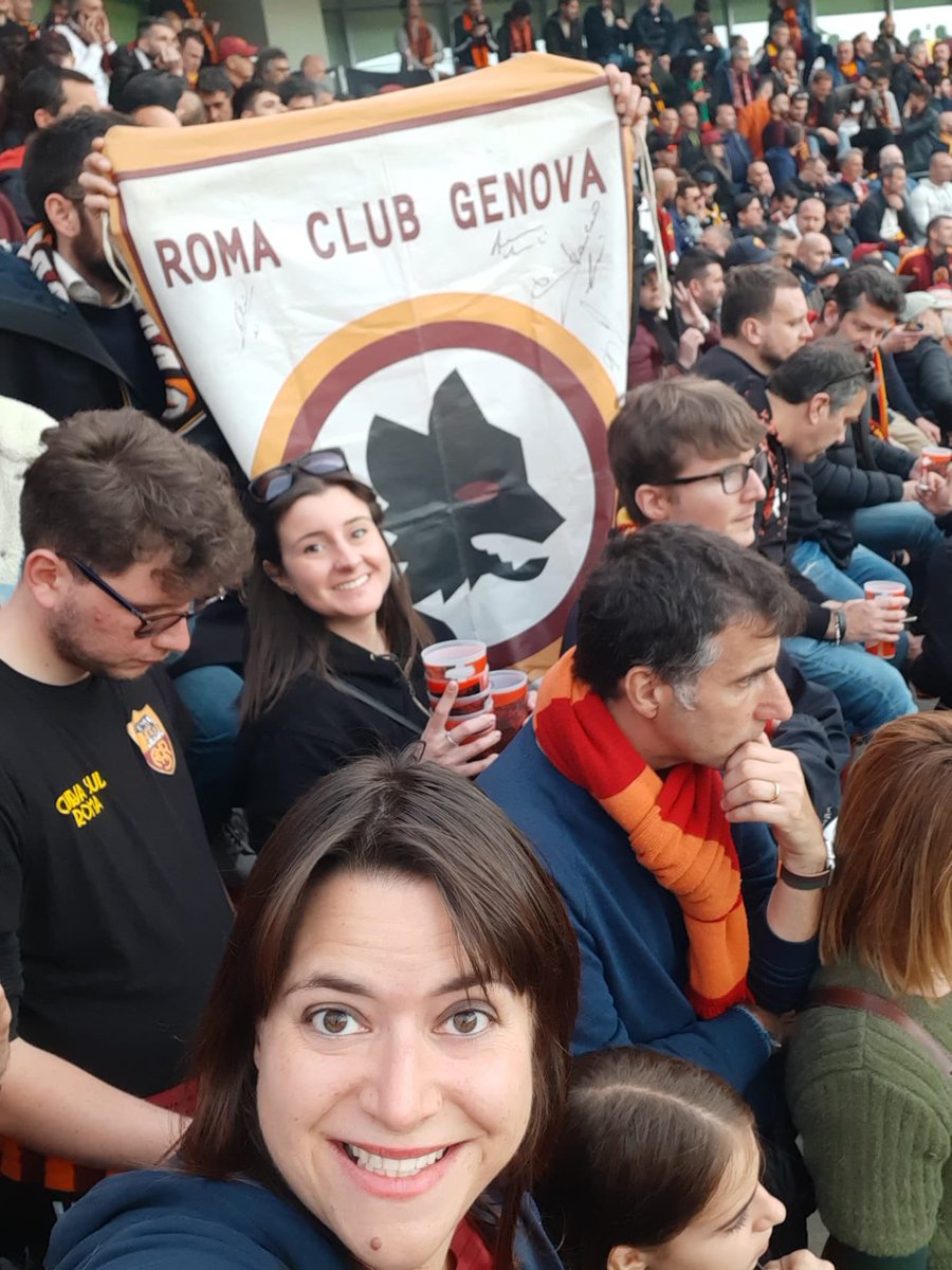 Eccoceeeeeee forza Roma 💛♥️ #UEL #BayerLeverkusenroma #asroma #genova