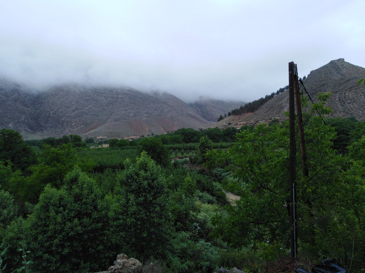 Mohaoumhand's tweet photo. ⴰⵢⵜ ⴱⵓⴳⵎⵎⴰⵣ ⵜⴰⴱⴰⵏⵜ ⵍⵎⵖⵔⵉⴱ 🌳⛈️🌧️🌨️🏔️
Ait Bouguemez #Tabant #Morocco right now 🌳⛈️🌧️🌨️🏔️ https://t.co/WsWTvuNbe8