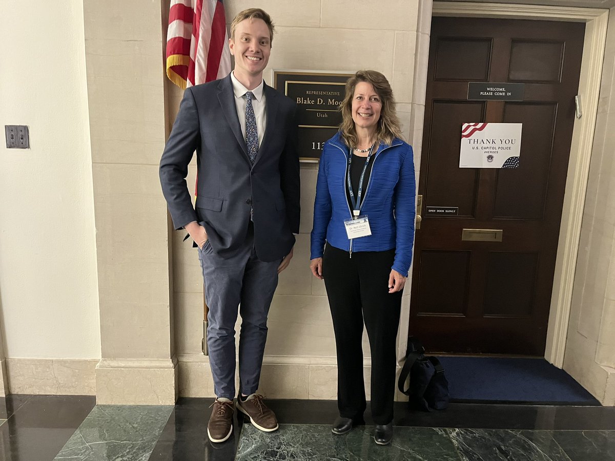 Thank you @RepBlakeMoore for your support for @huntsmancancer & for lifesaving #CancerResearch ! @huntsmancancer #AACIontheHill #AACRontheHill #fundNIH #fundNCI