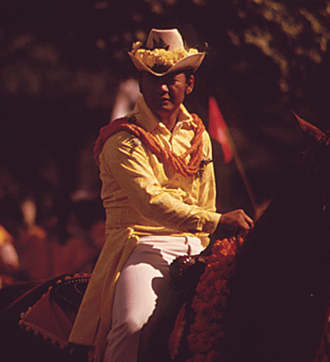 USNatArchives's tweet photo. This Hawaiian cowboy donning a flower hat was photographed at the Aloha Day Parade in 1973 during the @EPA’s #DOCUMERICA project.
https://t.co/kahRWFhHdv
#AANHPI #RepresentedInTheArchives https://t.co/iakJmoQDmg