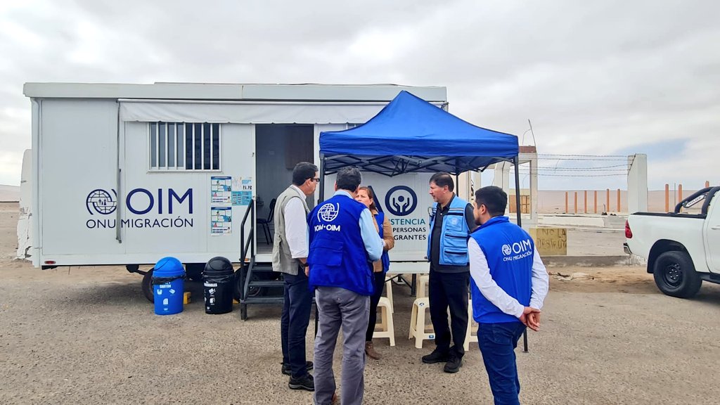 OIM_LAC's tweet photo. 👉Esta mañana el Director Regional @pisani_marcelo junto con @JBacaVaughan, Jefe de misión de @OIM_Peru y @GarafulicIgor Coordinador Residente de @ONUPeru, visitaron el Punto de asistencia y orientación a personas refugiadas y migrantes (PAO) ubicado en la Ciudad de Tacna 🇵🇪 https://t.co/zX5SyZh62M