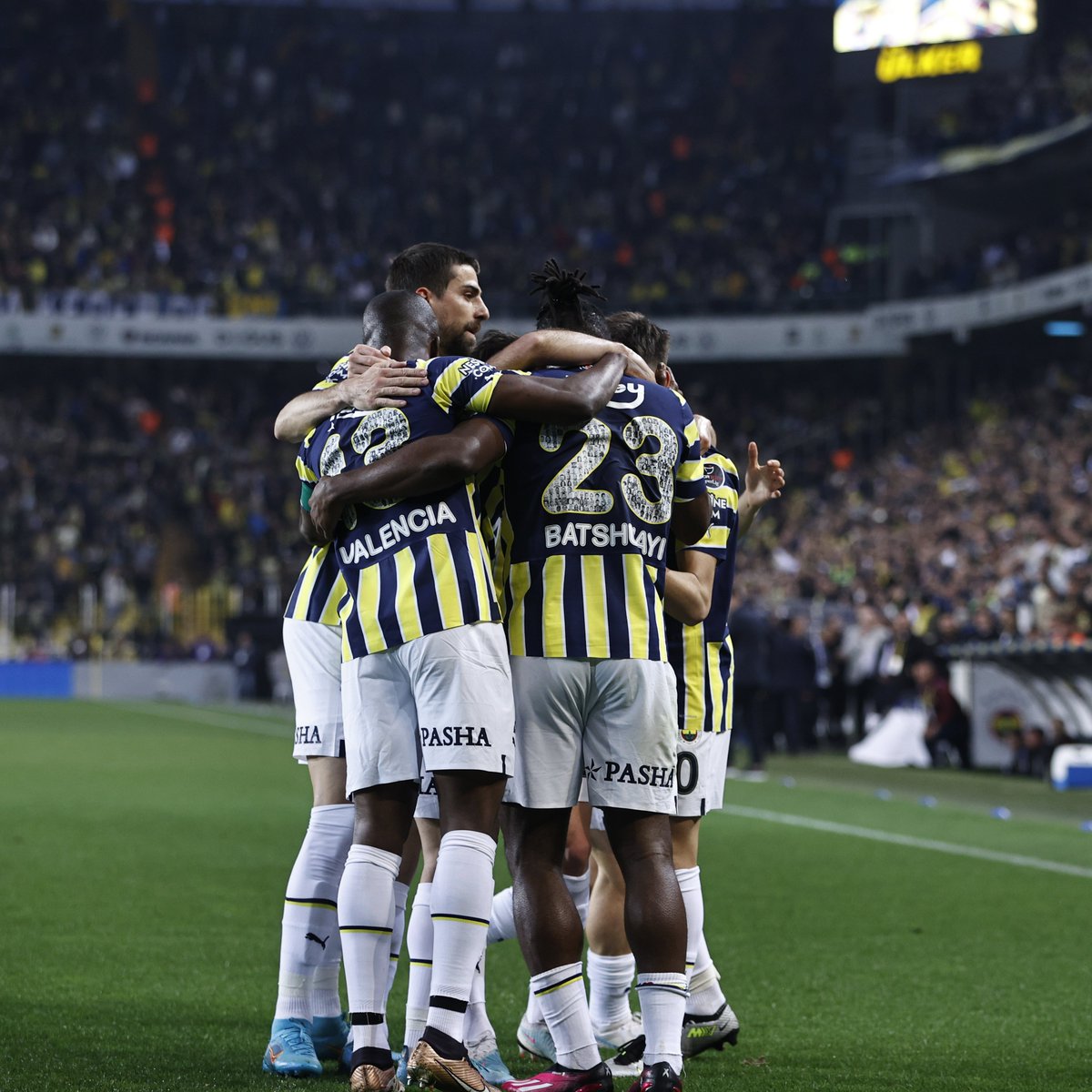 Dünyanın En Büyük Spor Kulübü Fenerbahçe! 💛💙