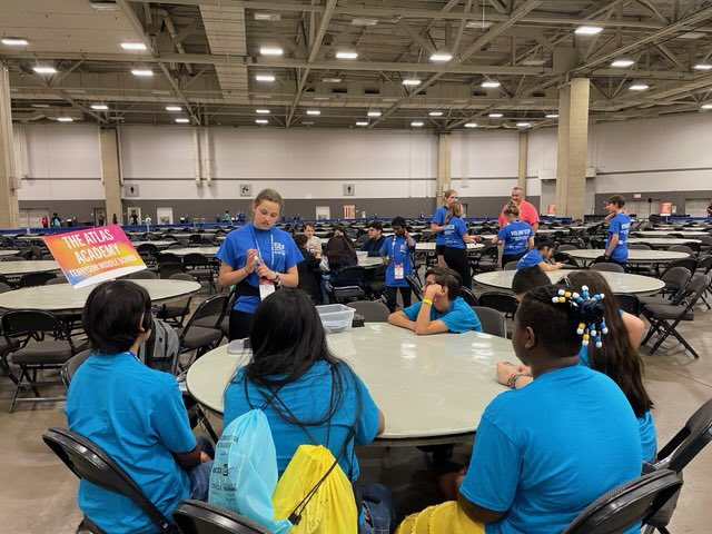 The Scienteers, STEM Club and Science Groupies are having a Super Nerdy Fun Time at the International Science and Engineering Fair!  #TMSScience #TMSSTEM #ISEF #SocietyAdvocates #WacoISDScience #TMSTexans #WacoISD