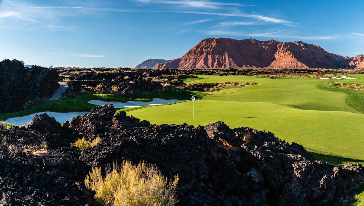 LINKSMagazine's tweet photo. Black Desert Resort Golf Course—the last design of Tom Weiskopf’s career in course architecture—officially opens its 18 holes to daily-fee play on May 27 in Southern Utah.

📸: courtesy of Black Desert Resort, photos by @BrianOarGolf https://t.co/dPOp1fNGe4