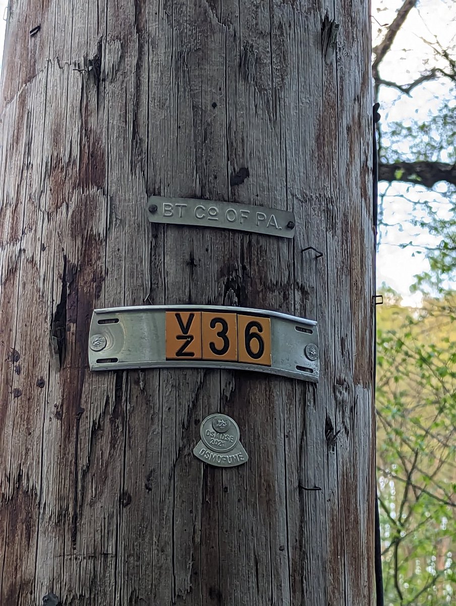 douce_pa's tweet image. Hey @verizon, is this how you clean up after repairing one of your poles?!?😡
Can you send someone to properly dispose of this?