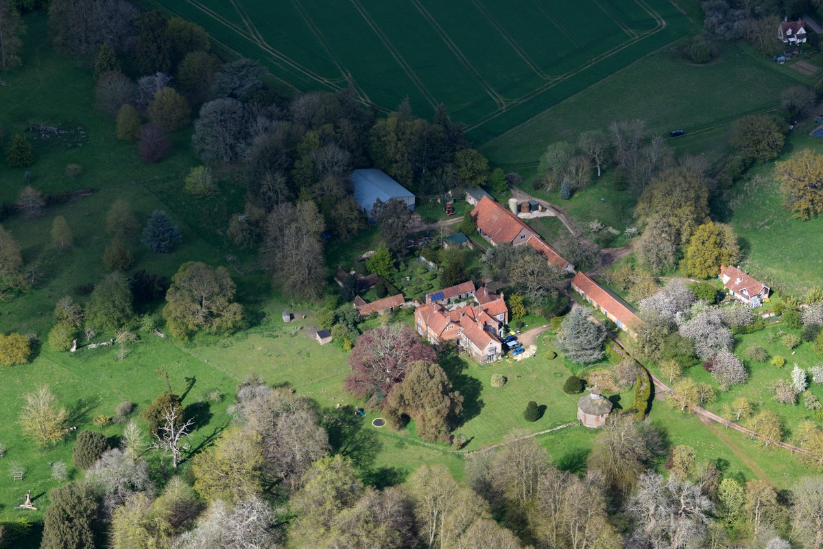 johnfielding001's tweet photo. Aerial image: Rougham Hall - site of the Norfolk lost village of Rougham (west of today's Rougham) #Rougham #aerial #image #Norfolk #aerialphotography #LostVillagesNorfolkBook https://t.co/8LLxZJ13wI