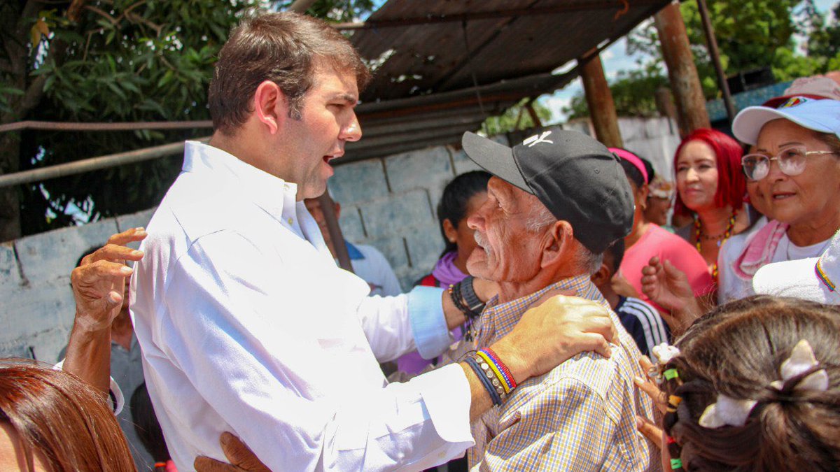prospericarlos's tweet photo. Hoy #18May iniciamos un nuevo recorrido por el oriente del país. Comenzando por el Municipio Aguasay, estado Monagas, donde pudimos llevar casa a casa nuestro mensaje de cambio y unidad.
¡Seguimos comprometidos con la Venezuela de la prosperidad! 🇻🇪 https://t.co/2I0m2816kM