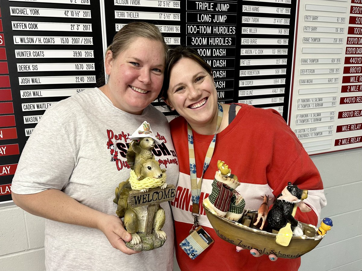 PCS_Pride's tweet photo. Last recipients of the #KeepTheBoatAfloat (Mrs. Hite) & #WelcomeWays (Mrs. Einspahr) awards passed them on to new staff members.
⭐️ Nicole Putnam: for helping Alecia get end-of-the-year info to seniors
⭐️ Whitney Soper: for helping run a tight ship in the JH wing https://t.co/ZkXqCuVNoz