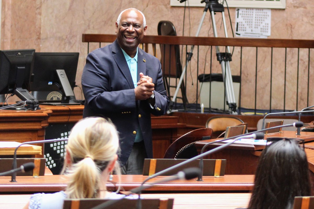 repgrahamky's tweet photo. I enjoyed having the chance today to speak to the Leadership Frankfort Class of 2023 in the House chambers. That included handing out legislative citations – including to a former student of mine, Anthony Cox – and I shared the floor with a good friend, House Speaker @reposborne. https://t.co/LlM25Vim4T
