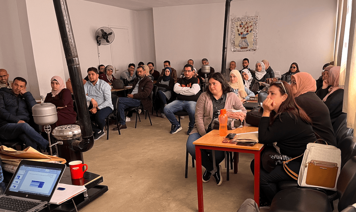 Jusoor_ngo's tweet image. The third #LearningDifficulties workshop led by Rania Al Bobo, our REP Counselor, at Jeb Jennine, wrapped up! Focused on phonological awareness, memory, and concentration. 
Engaging strategies are shared for teachers to develop these skills in students. 

#Jusoor #TeacherTraining