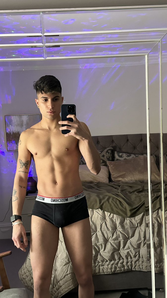 Felipkingbr's tweet photo. A CARINHA 👼🏻 
O PAU 🍆

https://t.co/wggP6oCCSm https://t.co/4DnOzaFzrH
