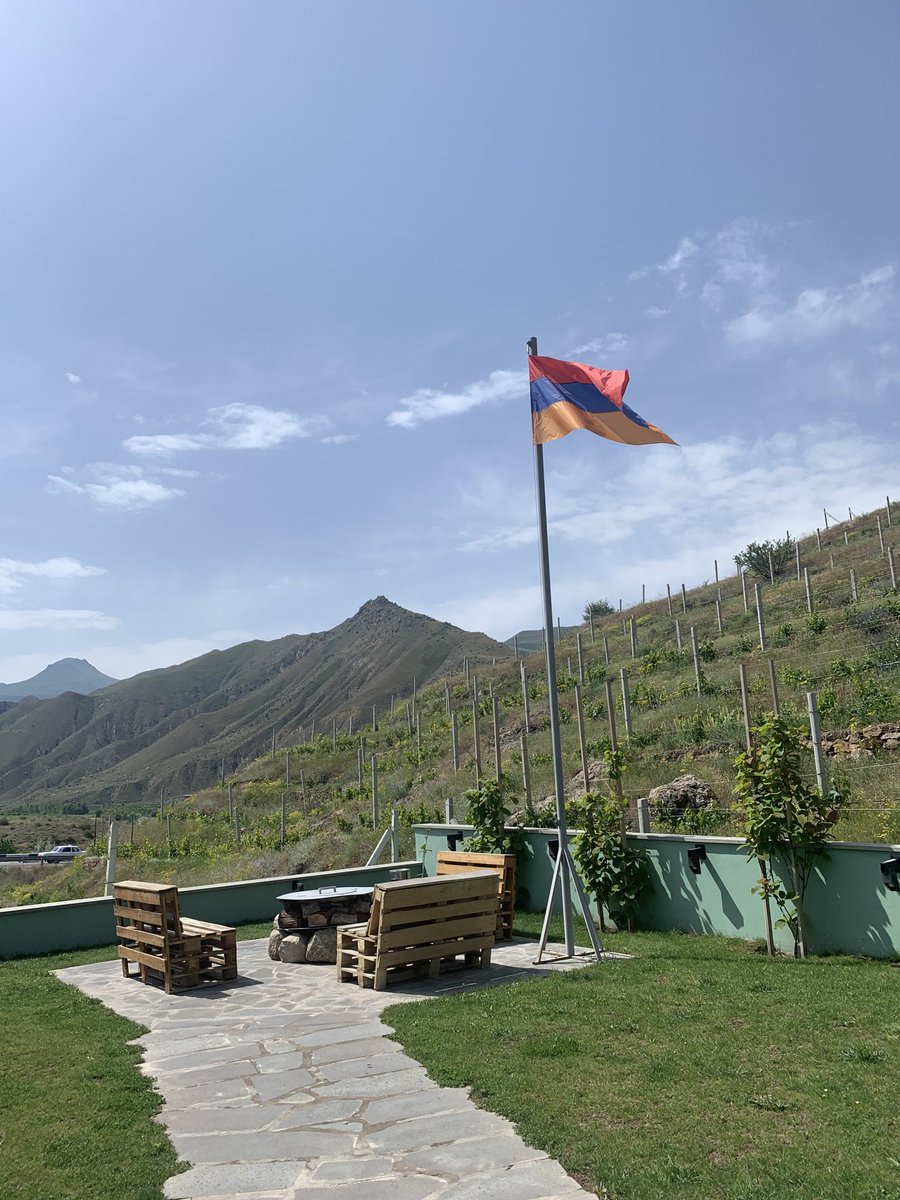 DKAmbGeorgia's tweet image. Today was my first time in #Kapan 🇦🇲 but not the last! Amazed by the beauty of the region, the warmth and resilience of the people and to share a day with my colleagues promoting the relations between #Syunik and the EU 🇪🇺🇪🇺🇩🇰🇩🇰🇦🇲🇦🇲 ⁦@EU_Armenia⁩ ⁦@awiktorin⁩