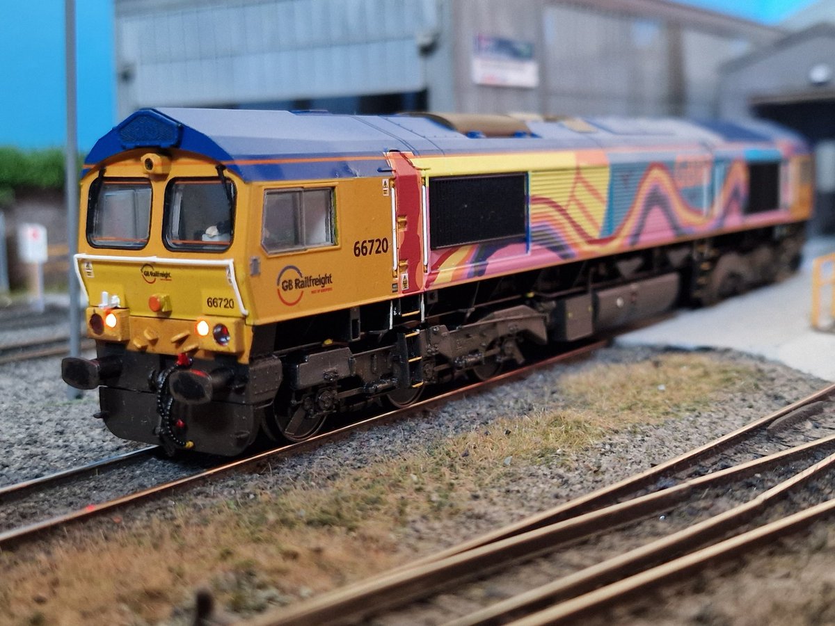 What do we have here then? 😉 
66720 at Stonefield Lane GBRF having taken over from DRS #TMRGUK