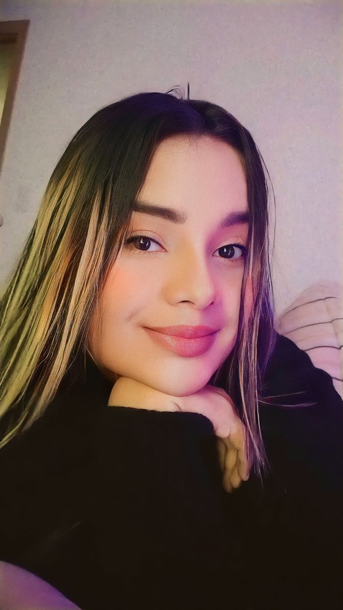 anderacarolina's tweet photo. 🌸 https://t.co/t5rBbbxi9B