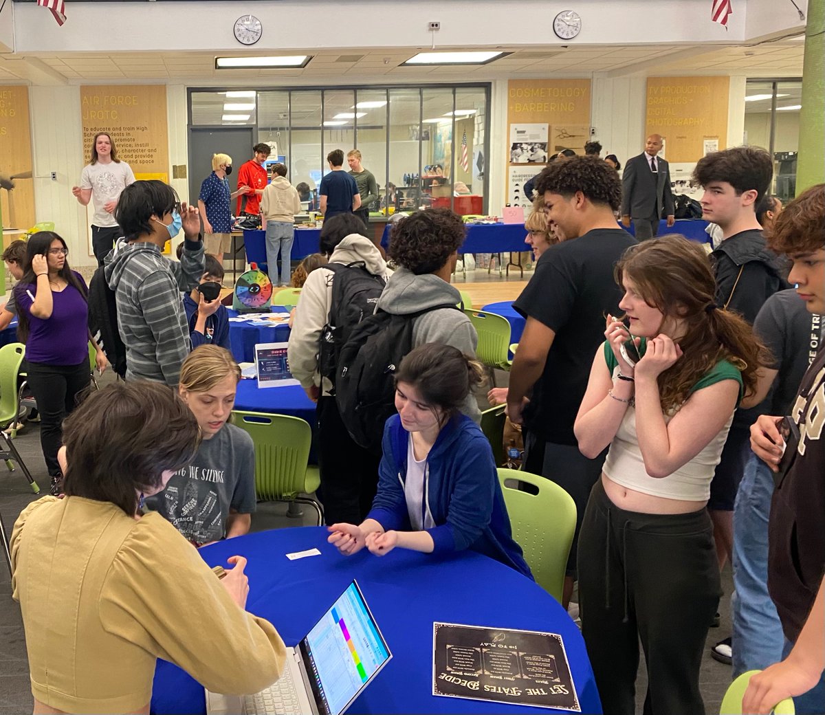 APSCareerCenter's tweet photo. Today we joined students in DE Stats as they presented original games involving multiple levels of probability to their peers and teachers. @GMaskelony @arlingtontechcc
@APSCareerCenter @APSmath #APSisAwesome https://t.co/LlriS3yqFl
