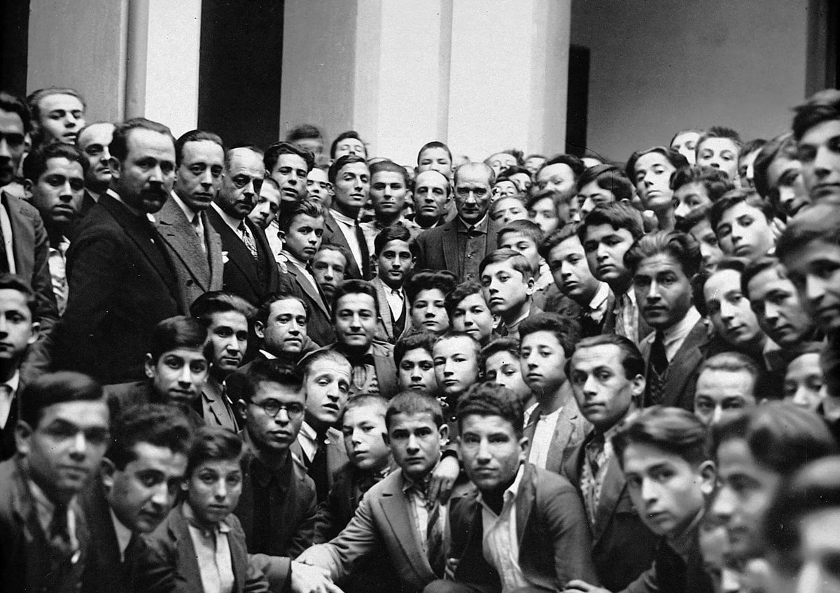 "Türkiye Cumhuriyeti’nin, özellikle bugünkü gençliğine ve yetişmekte olan çocuklarına hitap ediyorum: Batı senden, Türk'ten çok geriydi. Manada, fikirde, tarihte bu böyleydi. Eğer bugün batı teknikte bir üstünlük gösteriyorsa, ey Türk Çocuğu, o kabahat da senin değil, senden