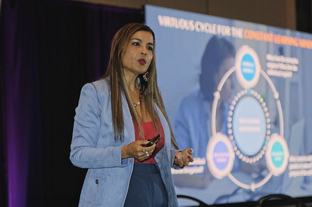creativePUR's tweet photo. SMEPuertoRico: Human Centric Digital Transformation por Keren Henríquez, Next Level Innovation https://t.co/8t1avEzWOr