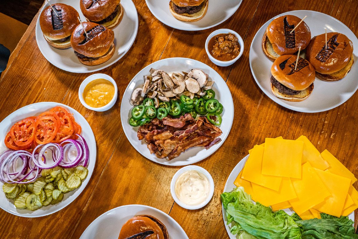Share the burger love with Mark's Ultimate Burger Bar! Perfect for events of any size, you can let your guests craft their dream burger using our delicious assortment of toppings!

Order now on our website or give us a call! 📞 864-233-5825

grillmarks.com/catering/