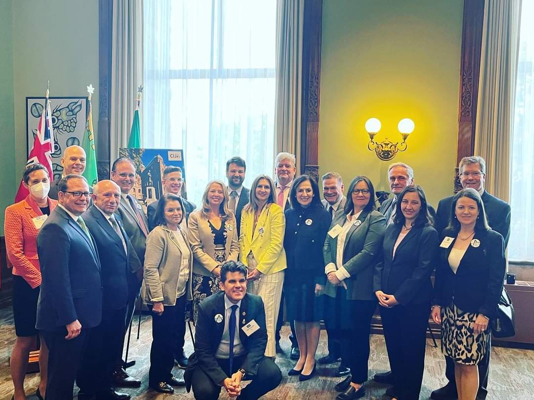 We had an incredible #JewishHeritageMonth celebration at Queen's Park hosted by the Centre for Israel and Jewish Affairs @CIJAinfo this week. Even better was the opportunity to run into a Windsorite in need of no introduction, @ntepperman!  Welcome!